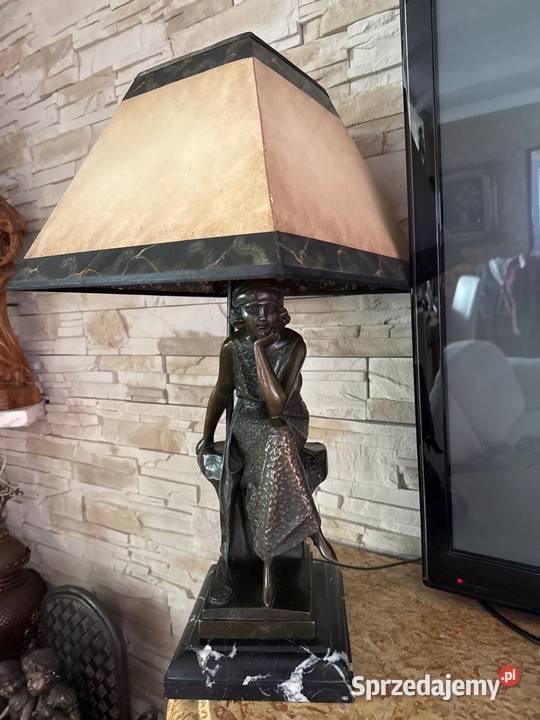 Przedwojenna lampa gabinetowa z brązu sygnowana