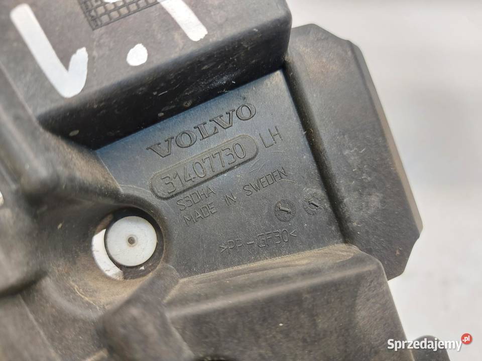VOLVO XC90 II D5 Ślizg mocowanie zderzaka tył