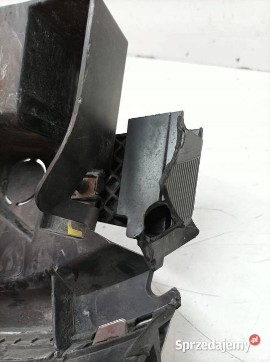 ATRAPA GRILL PRZÓD 9812063477 Citroen C3 III Rok produkcji 2018 sprzedam