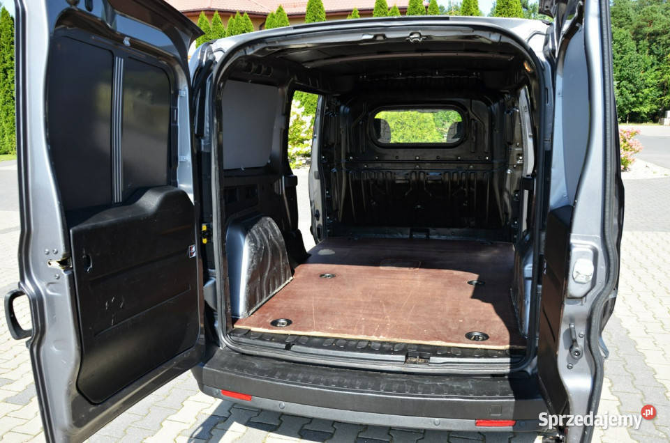Fiat Doblo 16 Multijet Automat Navi Super Stan Rok produkcji 2015 Ostrów Mazowiecka