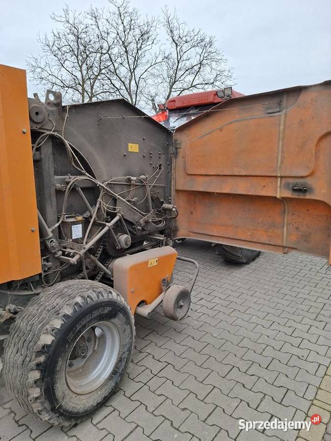 Prasa zwijająca Warfama Z543 2012 r mało używana Berejów