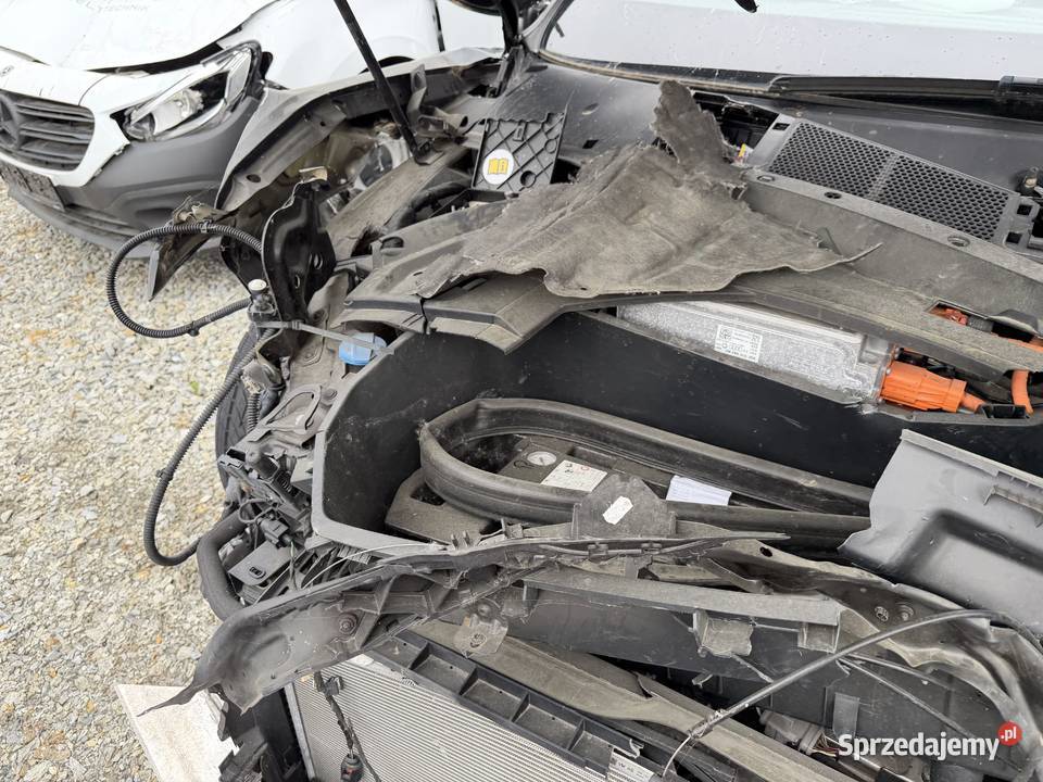 Audi etron 55 Quattro S Line 20 2021r Uszkodzony 20000km Prudnik sprzedam