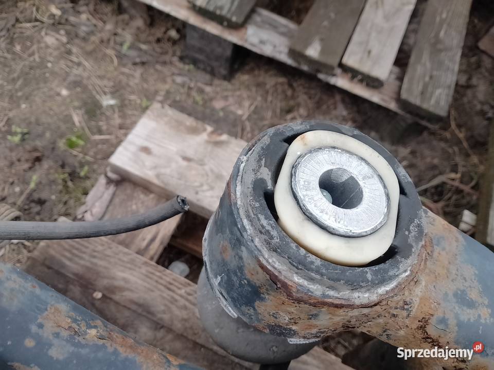 Belka tylnia audi a4 b6 Avant Wyrzysk sprzedam