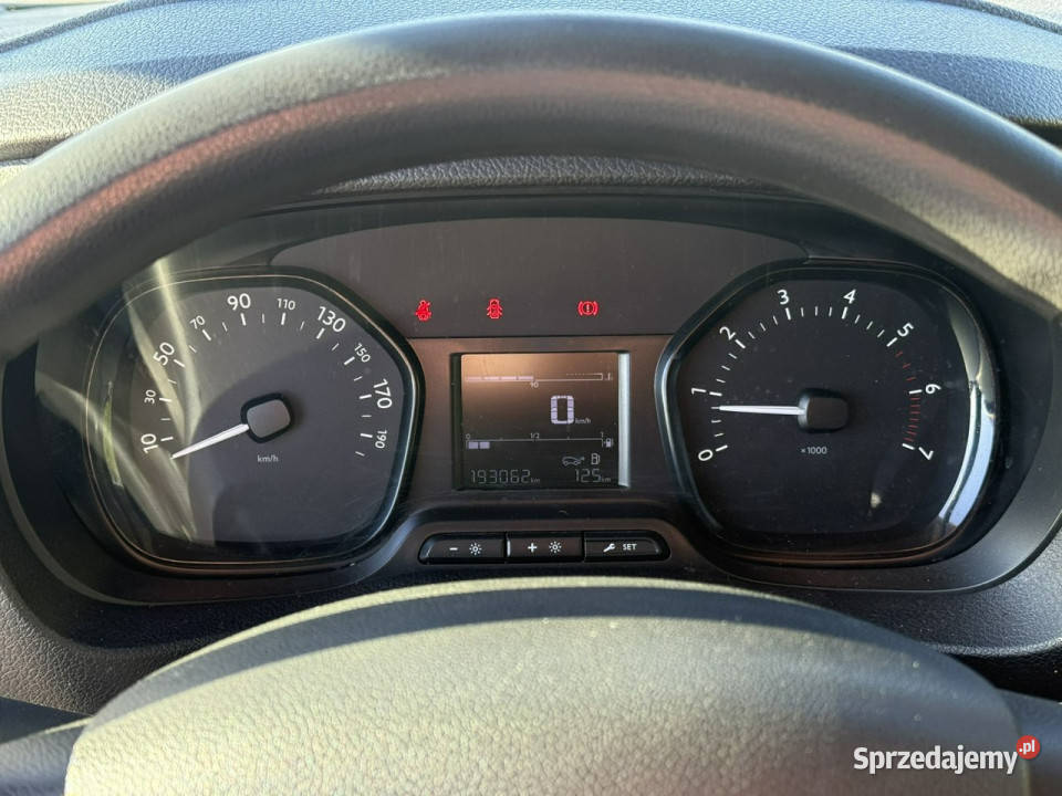 Opel Vivaro 15 DieselSerwisowanyGwarancjaBogate tempomat