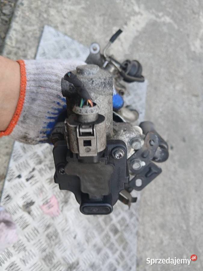 Zawór EGR Chłodniczka 284102A850 Hyundai Kia 17 osobowe