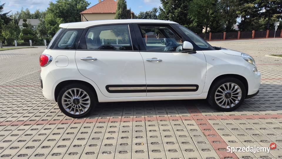 FIAT 500L 14 95 OPŁACONY bogata wersja Rzeszów sprzedam