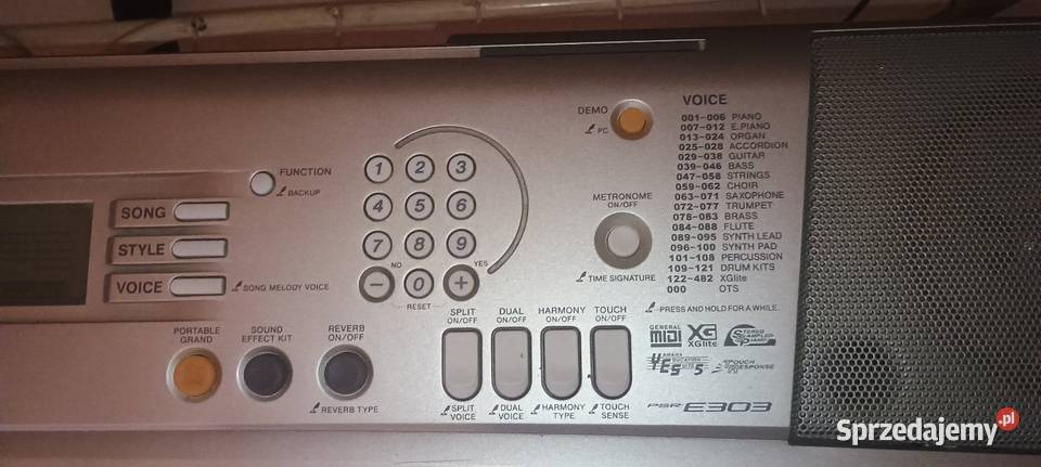 Sprzedam Yamaha PSR e303 Poznań