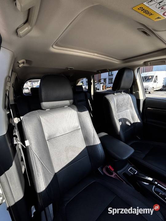 Mitsubishi Outlander 20 Intense Navi 4WD CVT LPG wielkopolskie Komorniki sprzedam