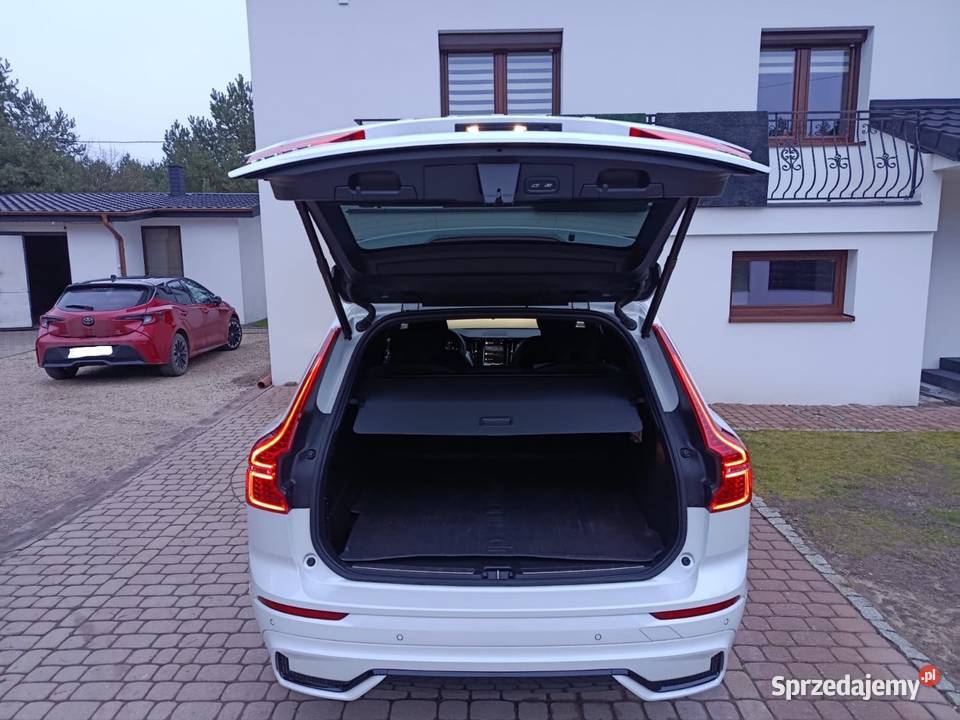VOLVO XC 60 B4 PLUS DARK 2022 SALON 1 WLAŚCICIEL nieuszkodzony Kielce sprzedam
