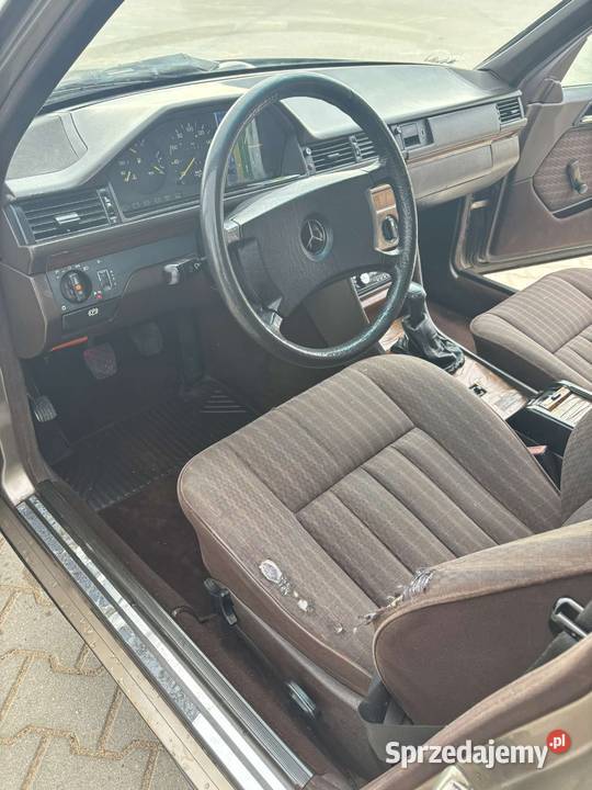 Mercedes Benz W124 Szeroka Listwa Pozostałe Krupniki