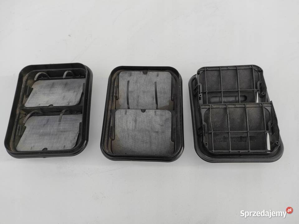 KRATKA WENTYLACYJNA W KAROSERIĘ INFINITI Q70 M37 Nowy Tomyśl