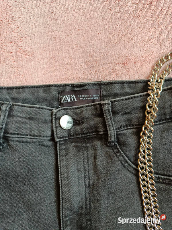 Czarne rurki z wysokim stanem i rozdarciem na Moda i Styl podkarpackie Dąbrowica