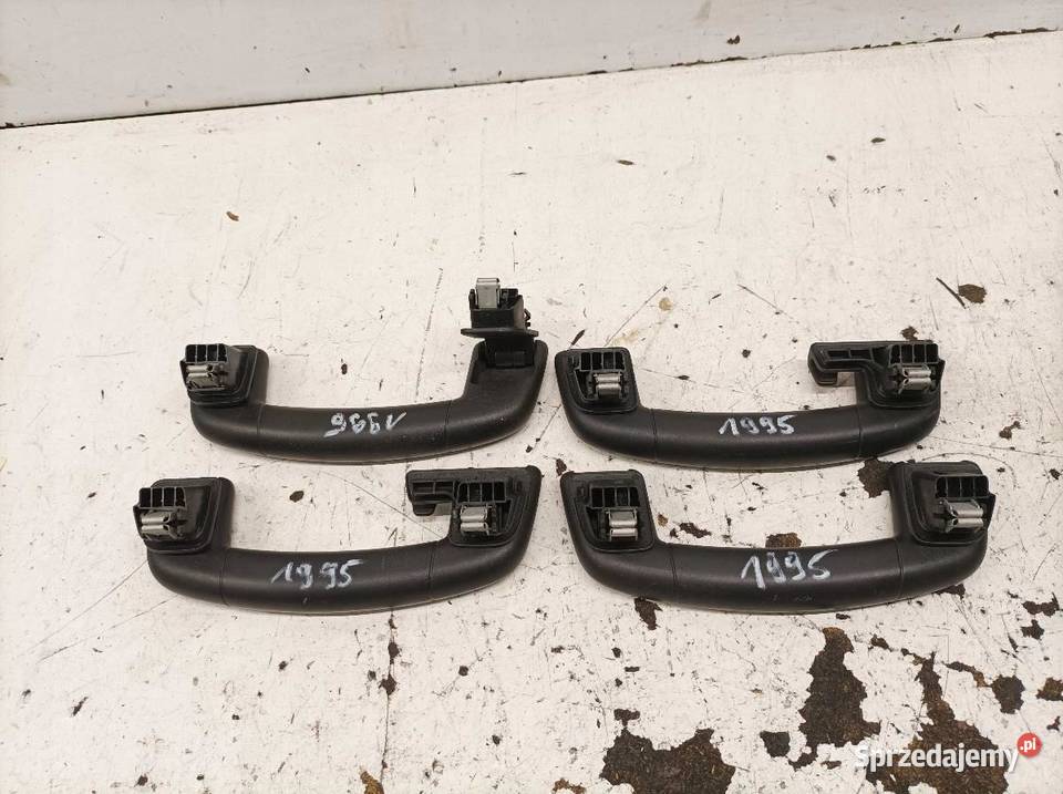 UCHWYTY RĄCZKA PODSUFITKI GTI CZARNA KPL Uchwyty fabryczne