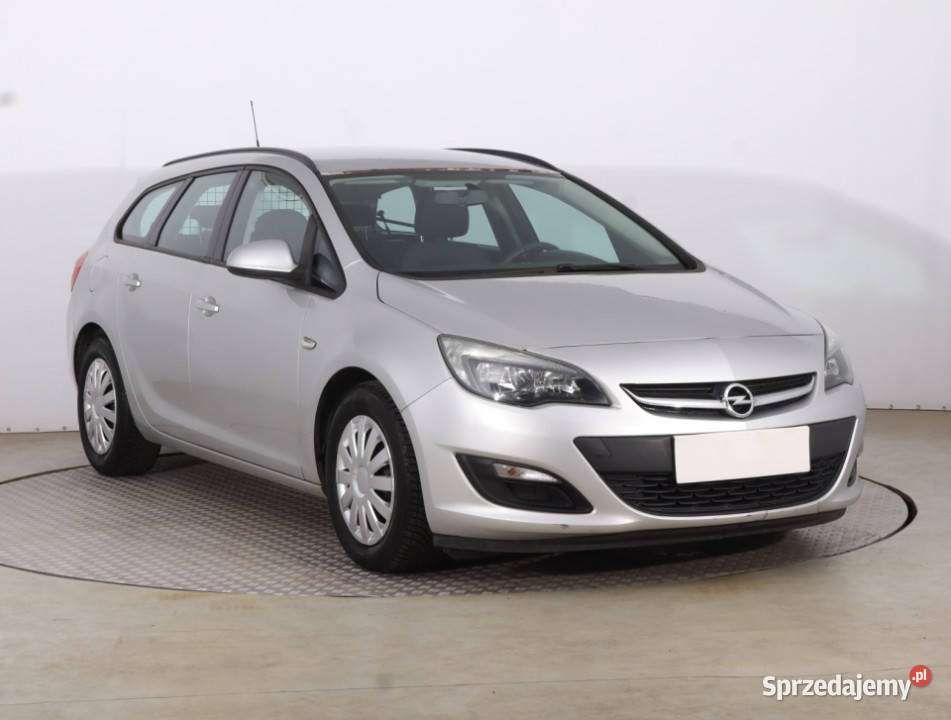 Opel Astra 13 CDTI hak Piaseczno