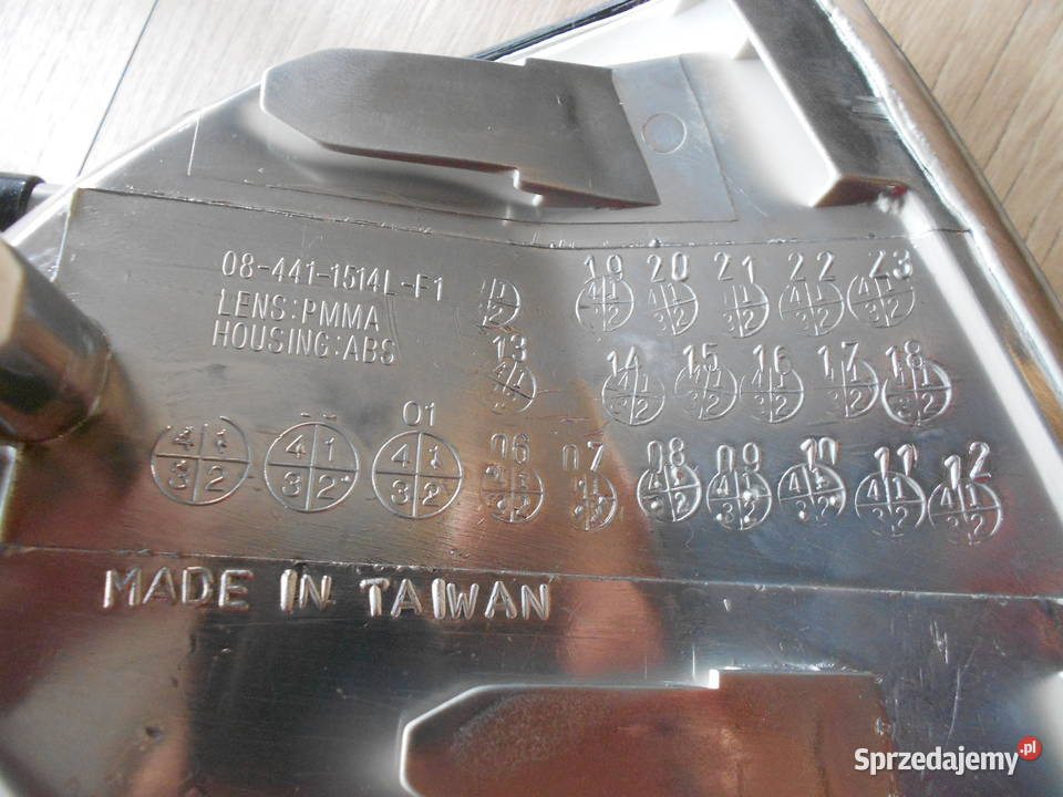 Lampa Audi A4 9598 Dębica