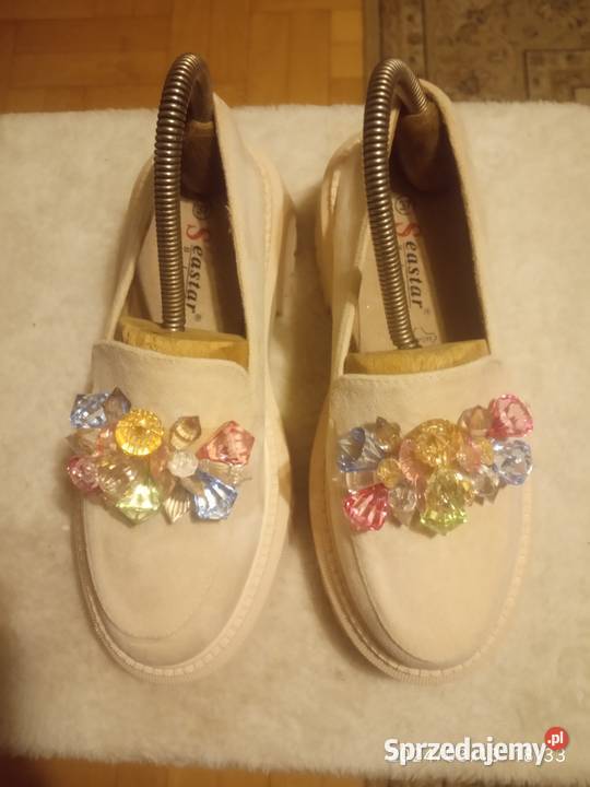 PÓŁBUTY NA KONTURZE Świdnik