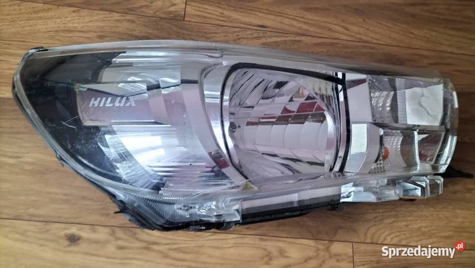 Toyota Hilux lampa przednia prawa żarówki w prawe Lampy przednie
