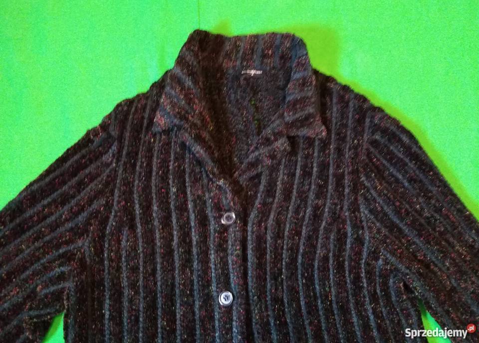 Miękki czarny rozpinany sweter marki mazowieckie Warszawa