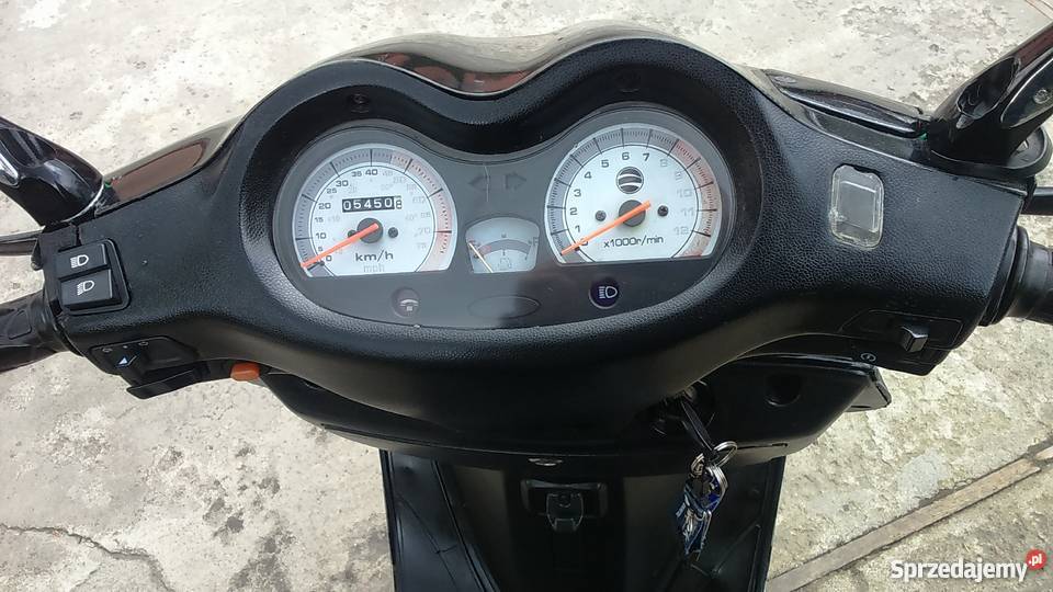 Skuter ZIPP Quantum2011r odblokowany 75h LED