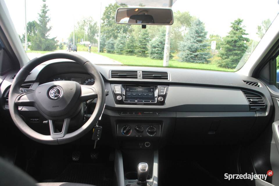 Skoda Fabia 10 MPI Klima Grzane Fotele Czujniki elektryczne lusterka