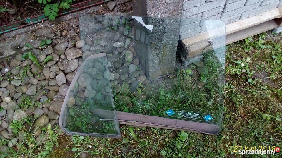 Sprzedam szyby tylnych prawych drzwi do clio I