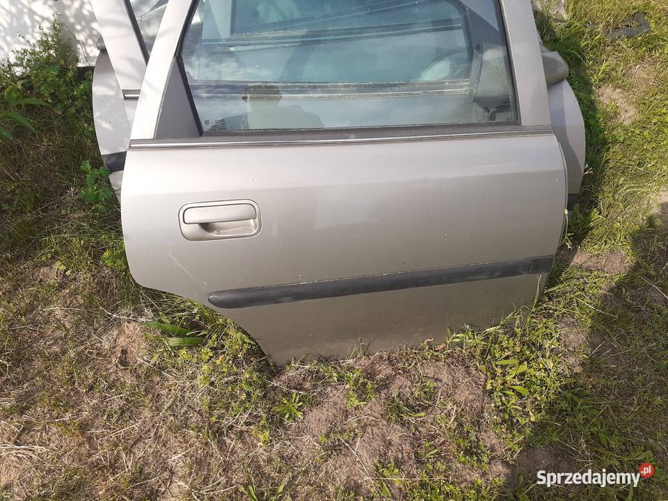 Drzwi lewe prawe tył przód kod Z147 opel vectra Sawin sprzedam