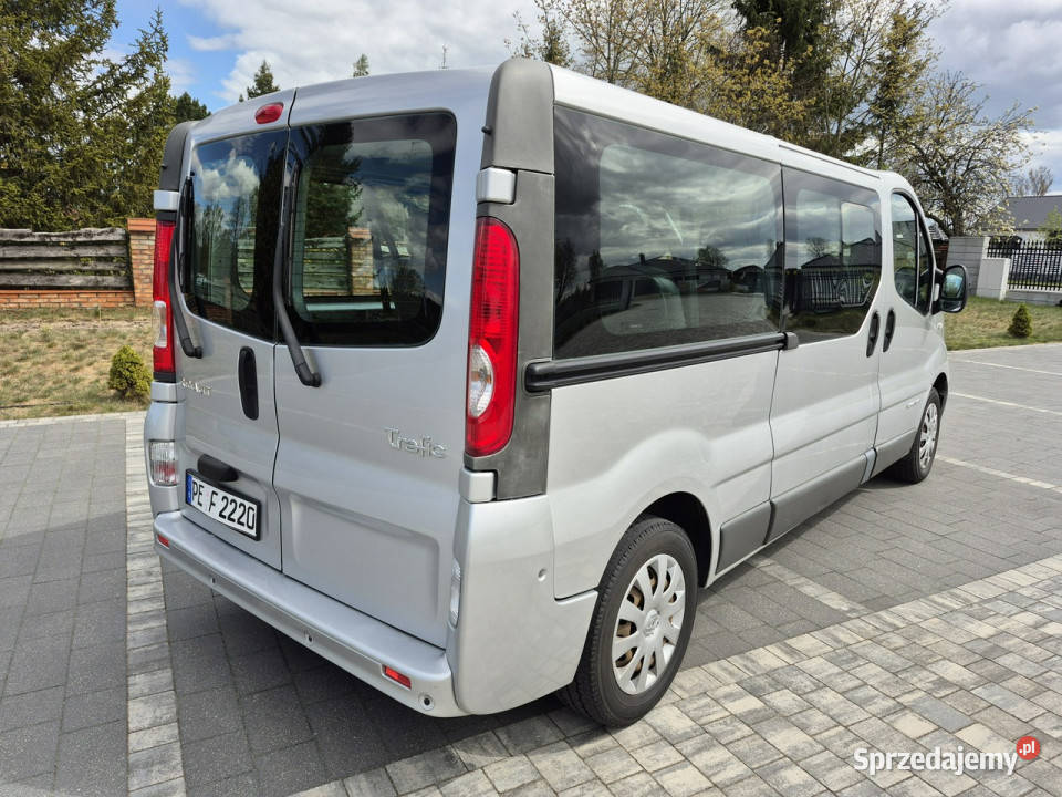 Renault Trafic LONG 9 osobowy PASANGER 115 Drelów