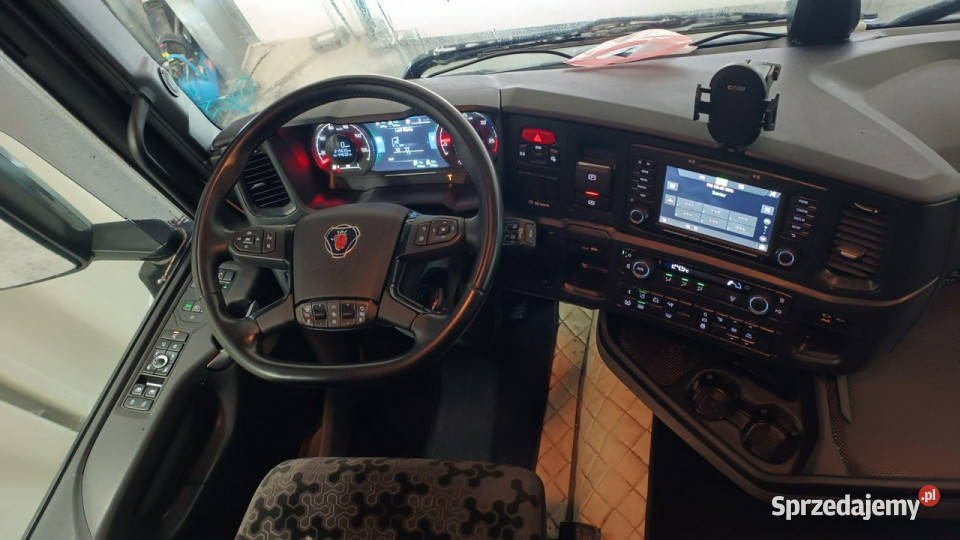 Scania R460 Super E6 180t 4x2 NA Highline Grójec