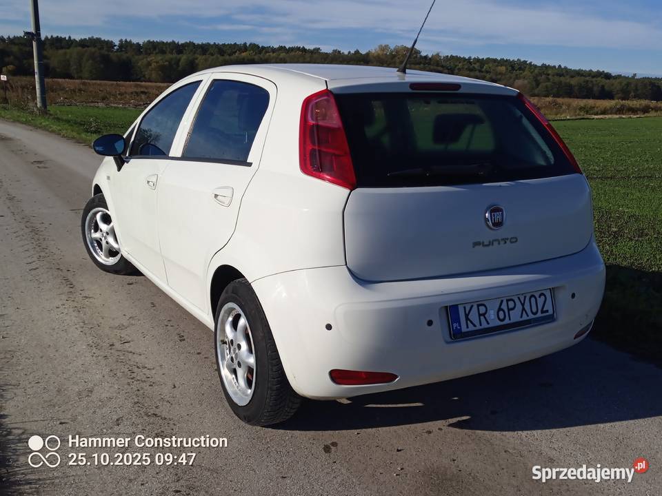 Sprzedam Fiata Gpunto 2015r 14 bg czujnik parkowania Grande Punto Jędrzejów