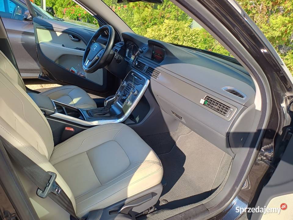 Volvo V70 D4 Geartronic Summum 2015 181 nieuszkodzony Gdynia