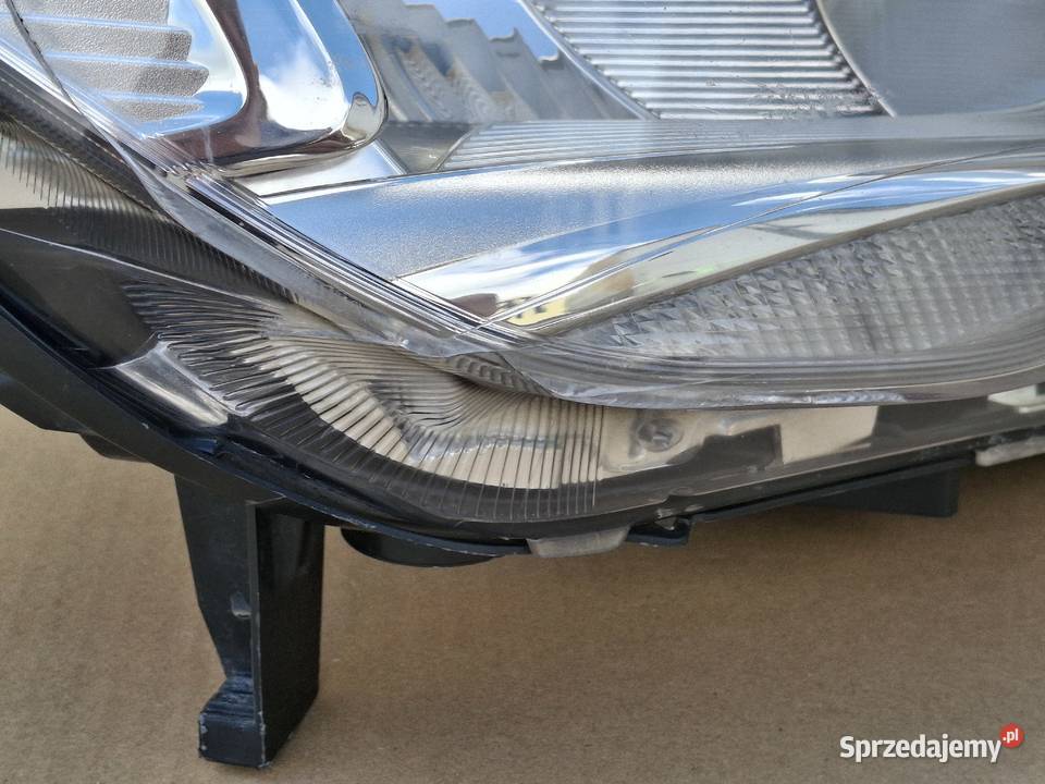 FORD C 2 II REFLEKTOR PRAWY LAMPA PRAWA LED LIFT lubuskie Bieleń