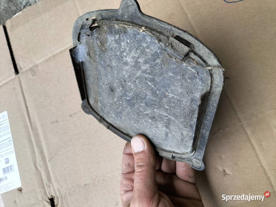 GOLF 2 JETTA 2 ZAŚLEPKA WLOTU POWIETRZA Karoseria Kamień-Kolonia