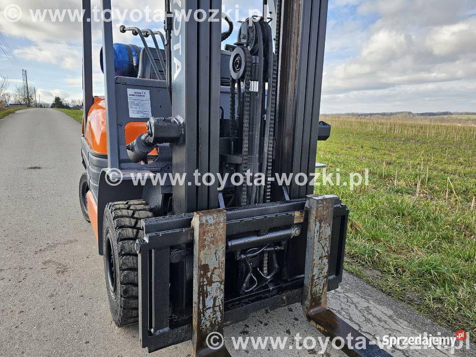 Wózek Widłowy TOYOTA 6FG15 TOYOTA triplx 6FGF15 regulowane widły małopolskie Wadowice
