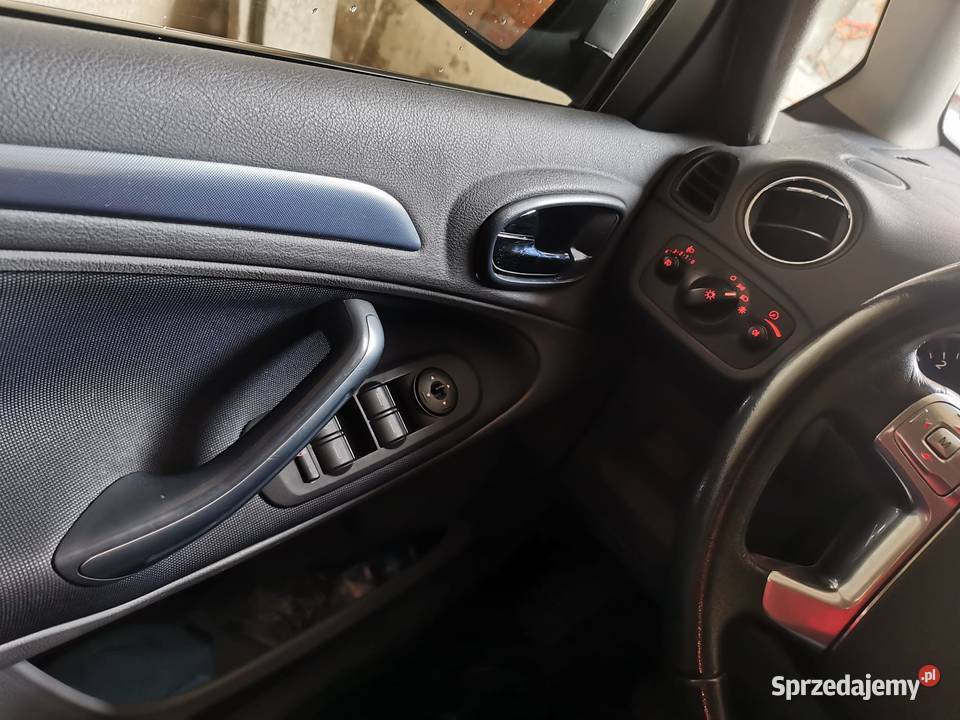 Sprzedam samochód osobowy w stanie Prudnik