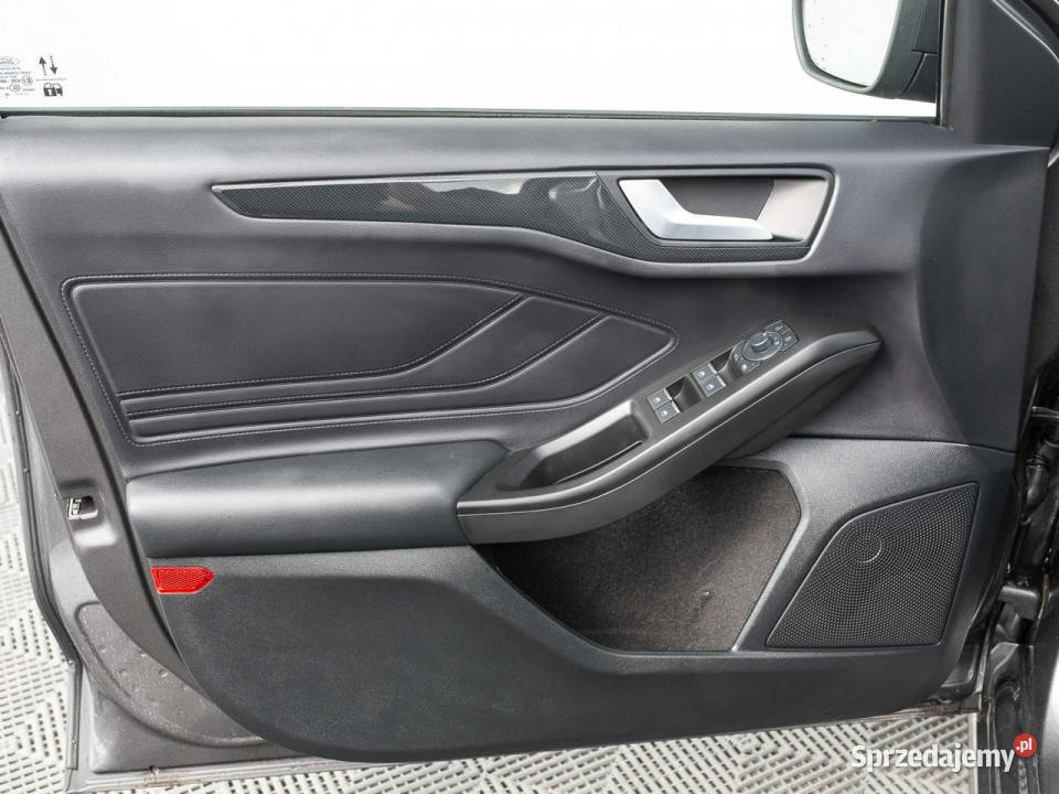 Ford Focus WD0734U23 EcoBoost ST X Pakiet zimowy lakier metallic pomorskie Pępowo