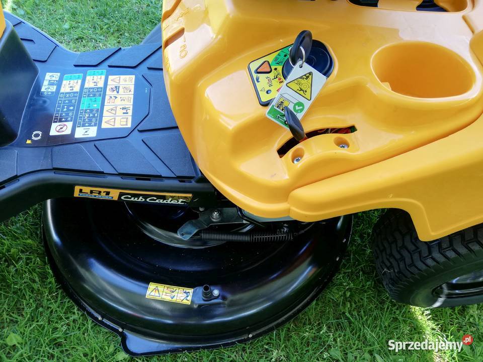 Nowa Kosiarka traktorek ogrodowy Cub Cadet LR1 sprzedam