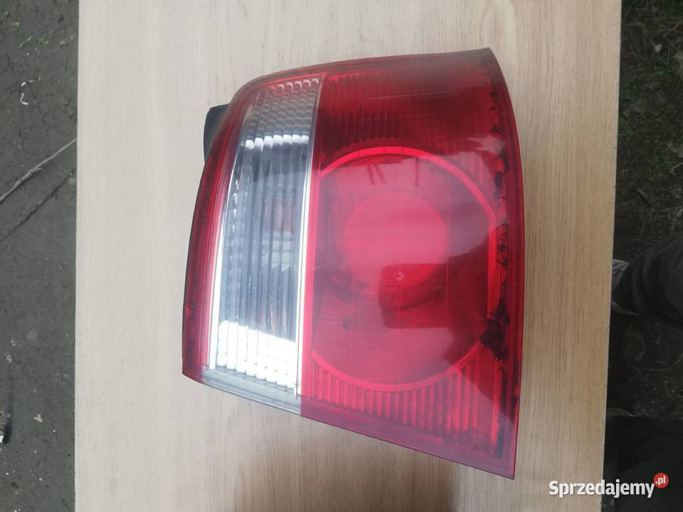 Kia carens ii 2 lampa tył tylna prawa lewa