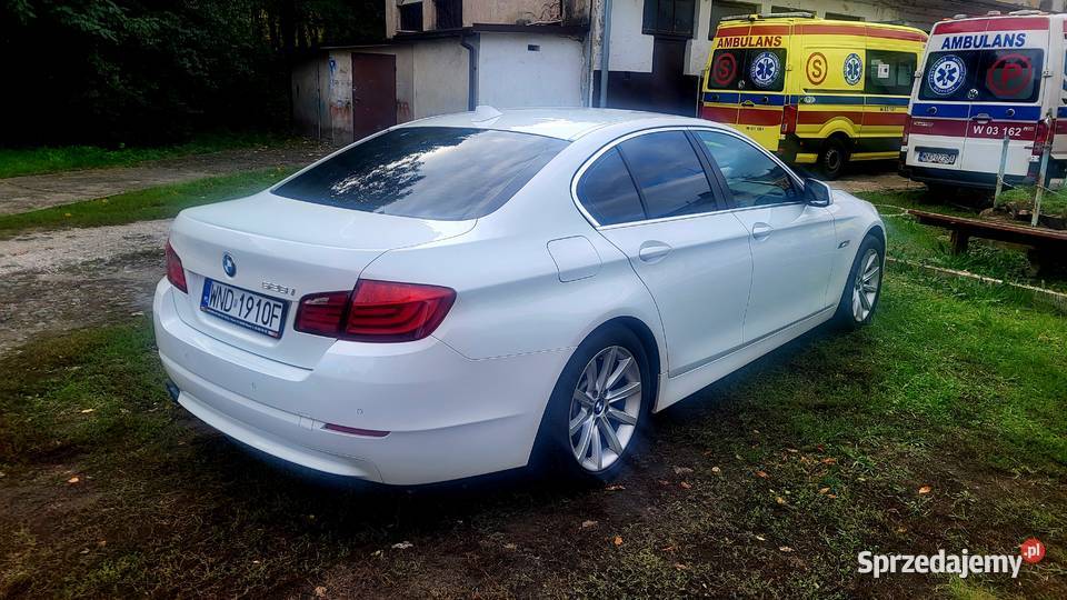 Piękne BMW F10 528i dużym serwisie ASR (kontrola trakcji)