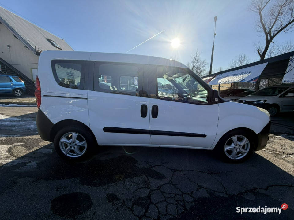Opel Combo Klimatyzacja Ele szyby Ele lusterka 1368cm3 śląskie Cieszyn