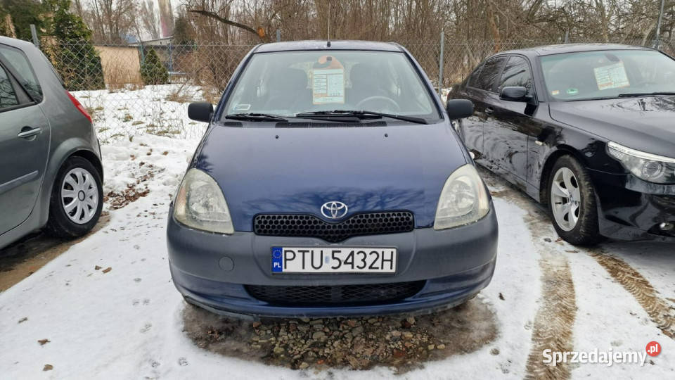 Toyota Yaris 10 2001r Salon Wspomaganie Radio I Pabianice sprzedam