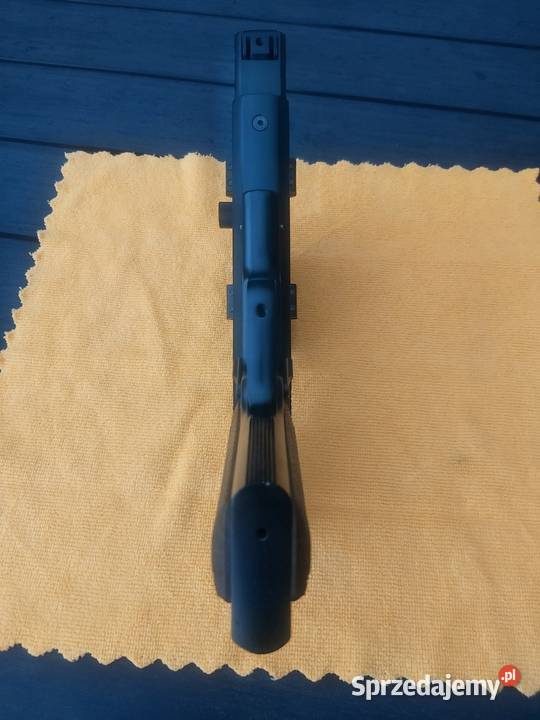 Pistolet wiatrówka Weihrauch HW45 kolimator