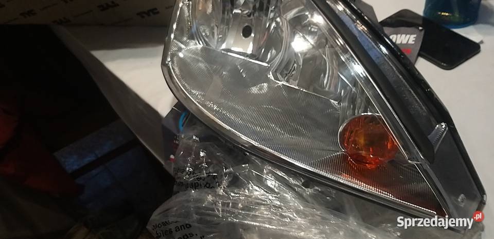 Lampa prawa przód ford focus kombii mk1 lift Nowy Sącz sprzedam