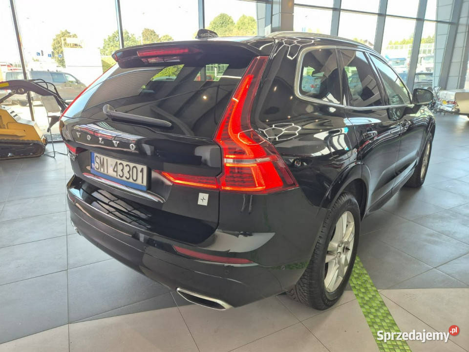 Volvo XC 60 XC60 Momentum Bezwypad Bogato Rok produkcji 2019 sprzedam
