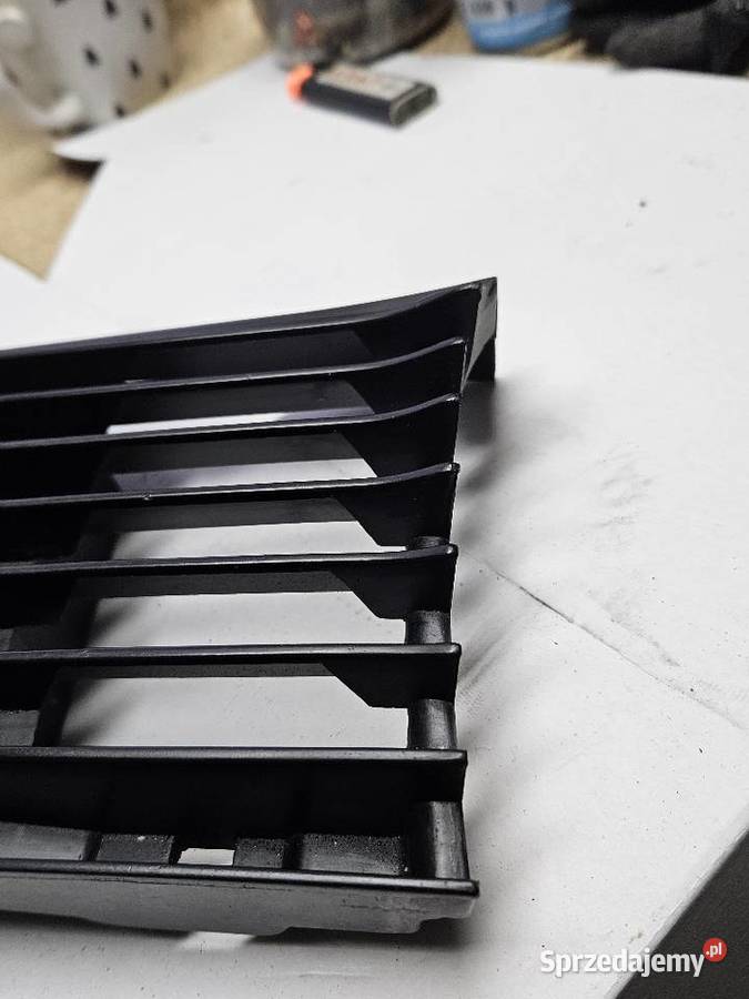 BMW E32 OKULAR ATRAPA OSŁONA RAMKA KOMPLET 8694r Lublin