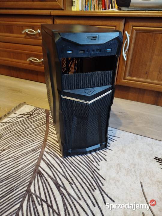 Obudowa komputerowa w stanie Midi Tower Czeladź