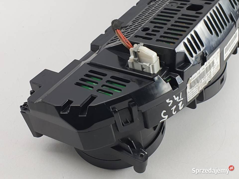 Licznik Zegary Mercedes Cls W218 2189005902 Łódź