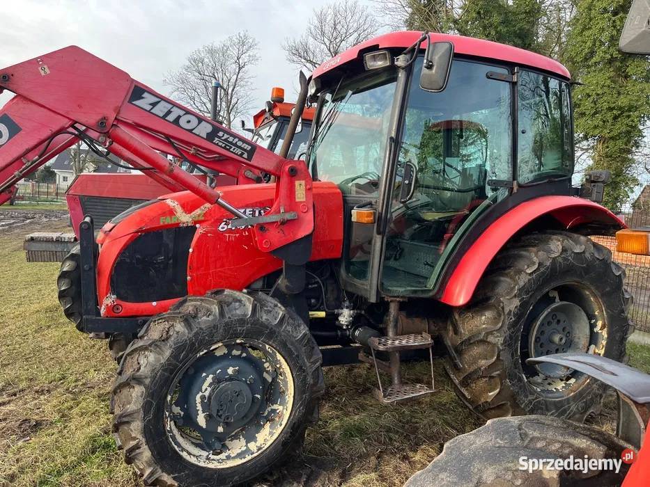 Ciągnik Zetor Proxima 6441 z turem tur Trac Lift Rolnictwo