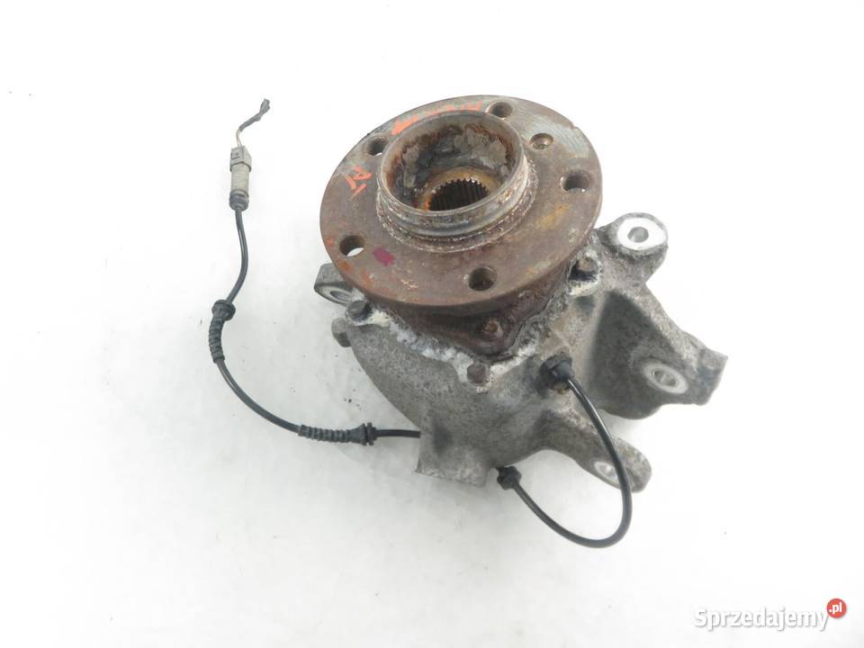 PIASTA TYLNA PRAWA BMW 5 F10 520 d 6793770 Piasty i łożyska kół sprzedam