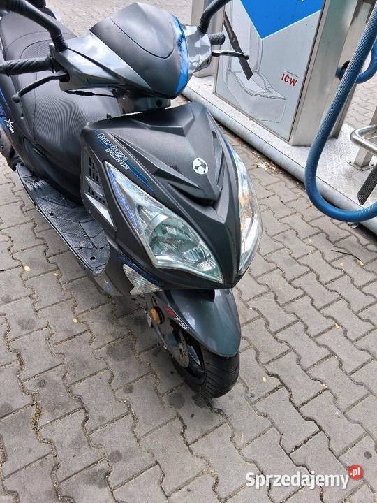 Skuter 50 sprawy więcej informacji na priv 50cm3 Motocykle, skutery, quady śląskie Chorzów