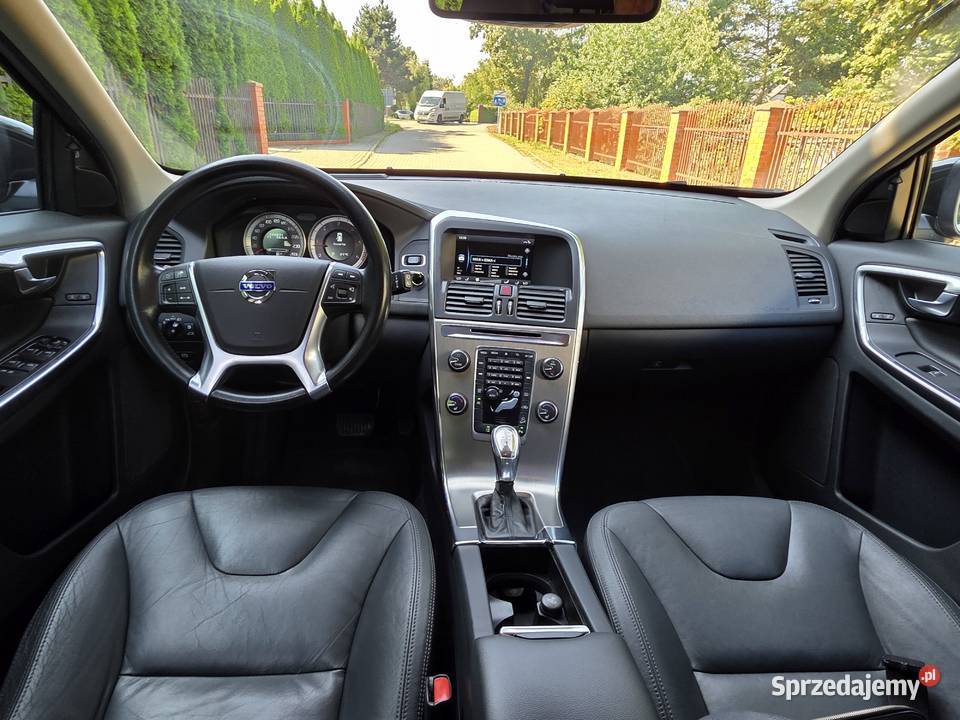 Volvo xc60 24 D5 4x4 automat Full opłacony immobilizer Lublin